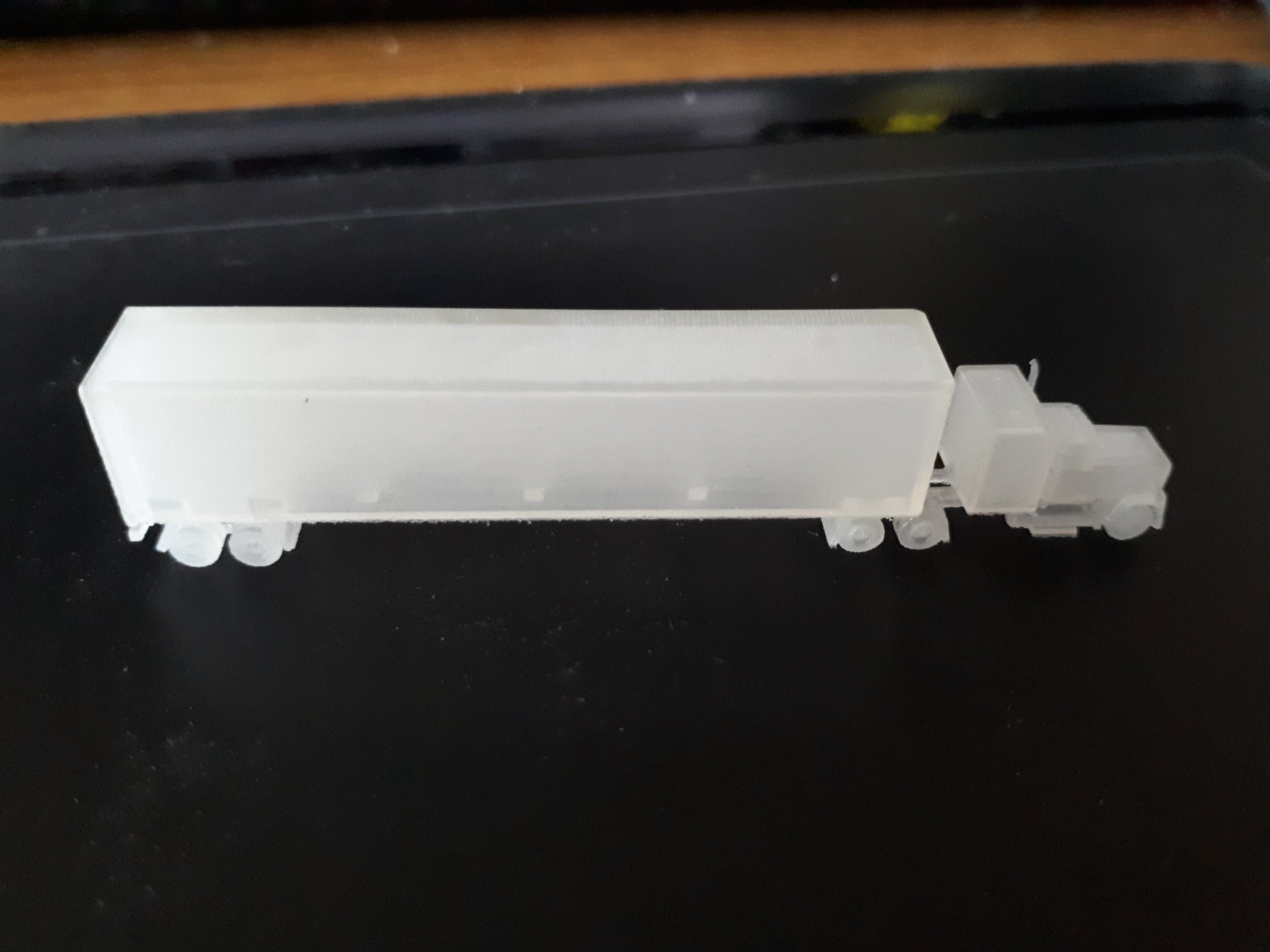 Z Gauge (1:220) 48 foot box van trailer