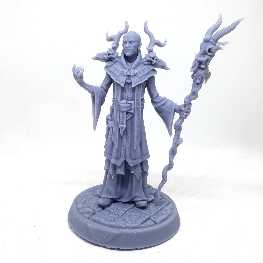 Kalal, Highpriest of Arzan - NPC -  32mm / 75mm Scale Miniature