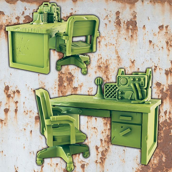 Radio Table / Station