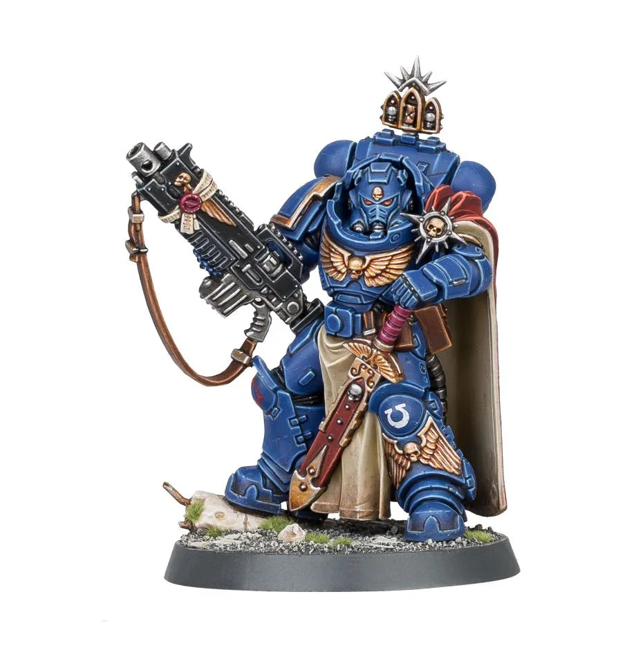 Space Marine: Captain With Master-Crafted Bolt Rifle