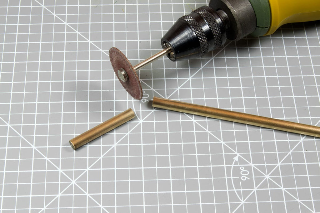 AK Interactive - Brass Pipes 0.9mm, 5 Units AK9108