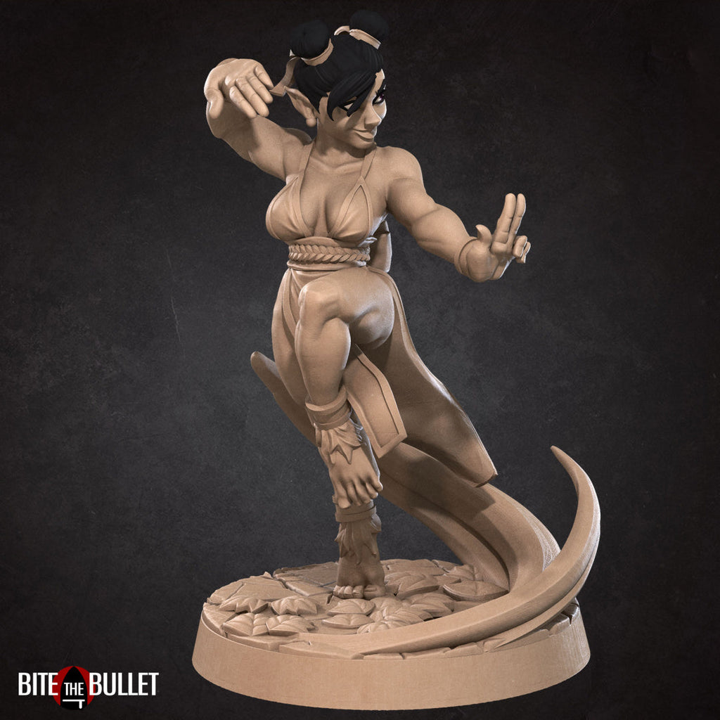 Arilie (Skimpy) | Halflings | Fantasy Miniature | Bite the Bullet