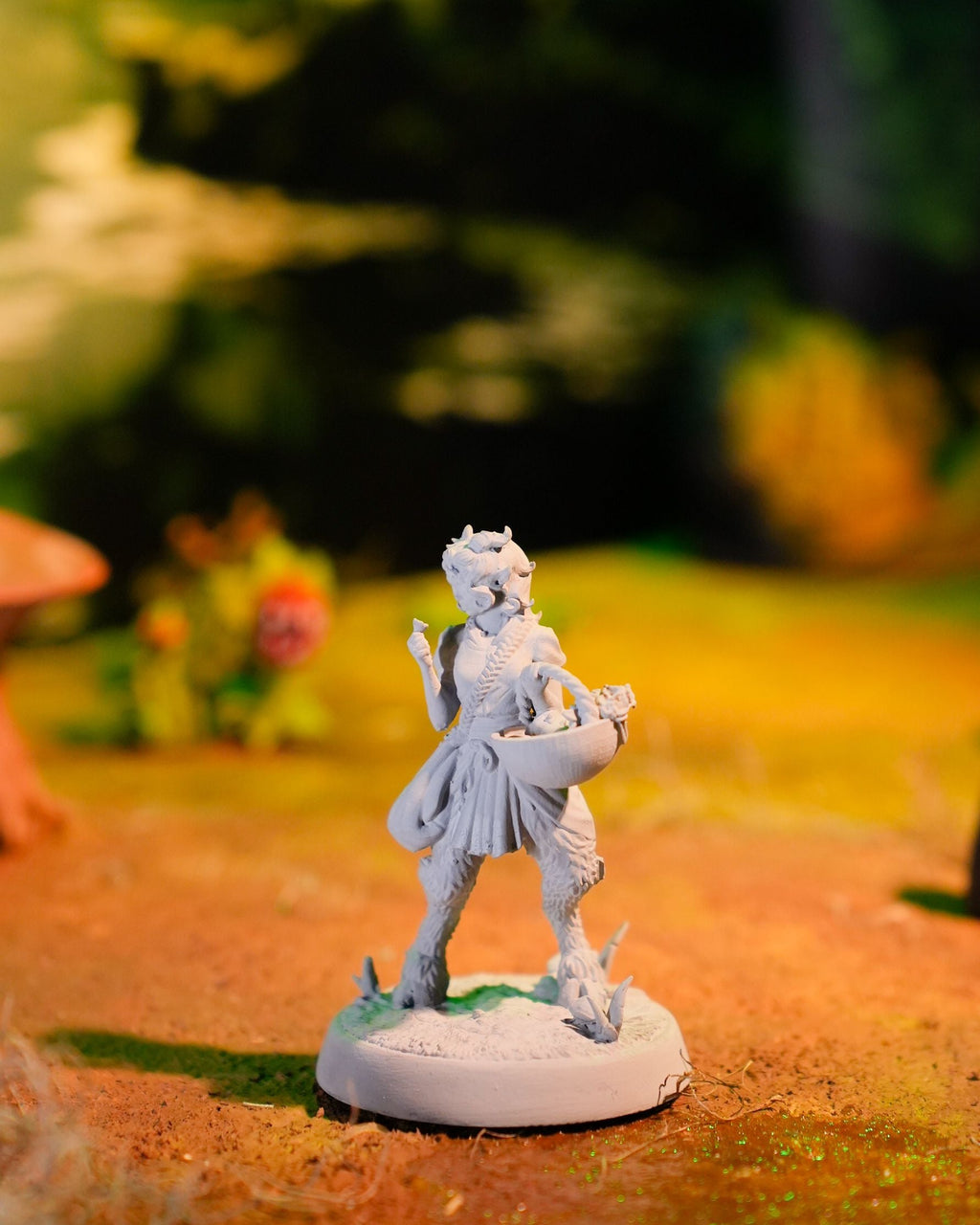 Ferne - 32mm / 75mm Scale Miniature