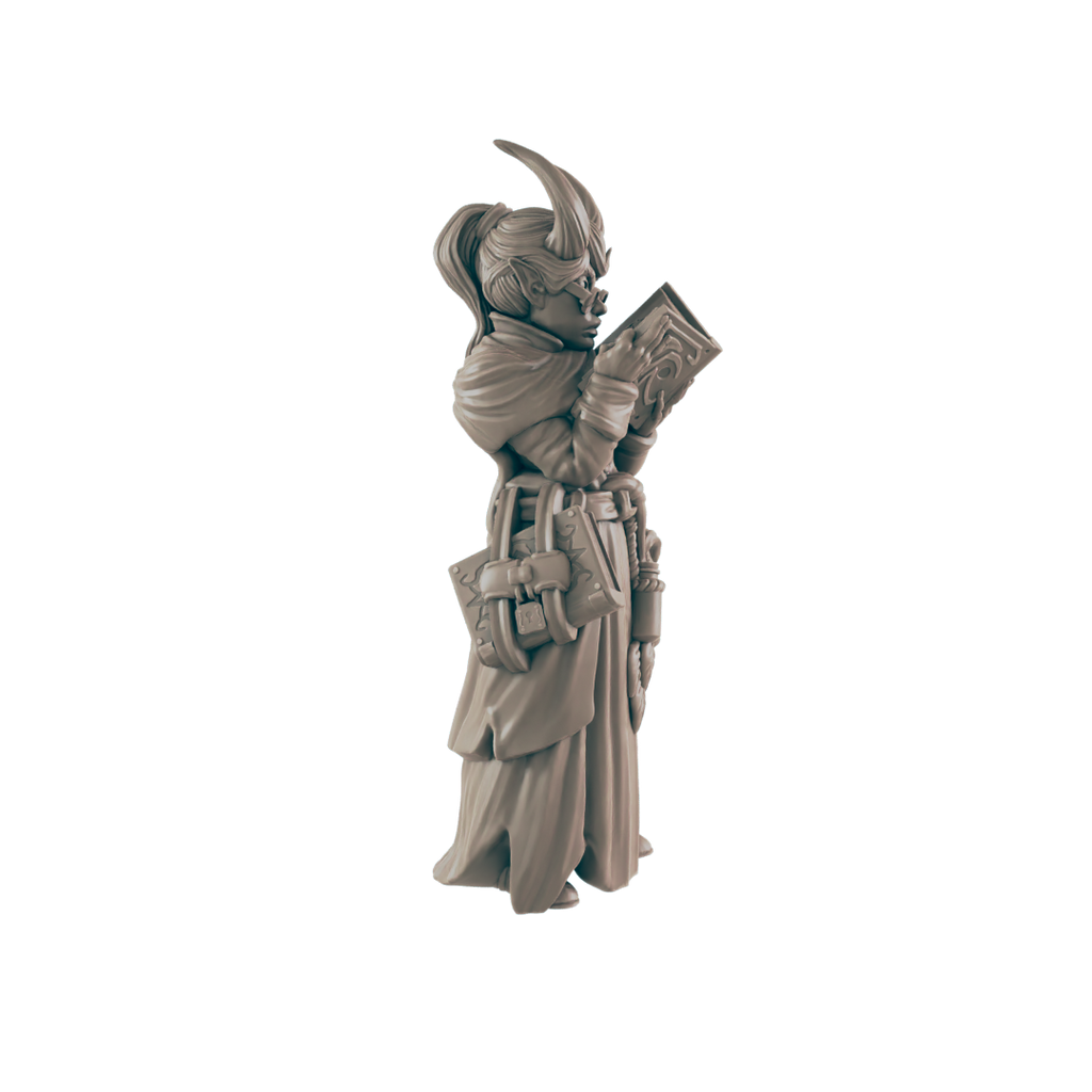 Dragonkin Female Scholar