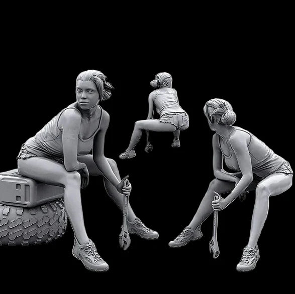 1/35 Female Vehicle Rider Resin Figure | Off-Road Mechanic