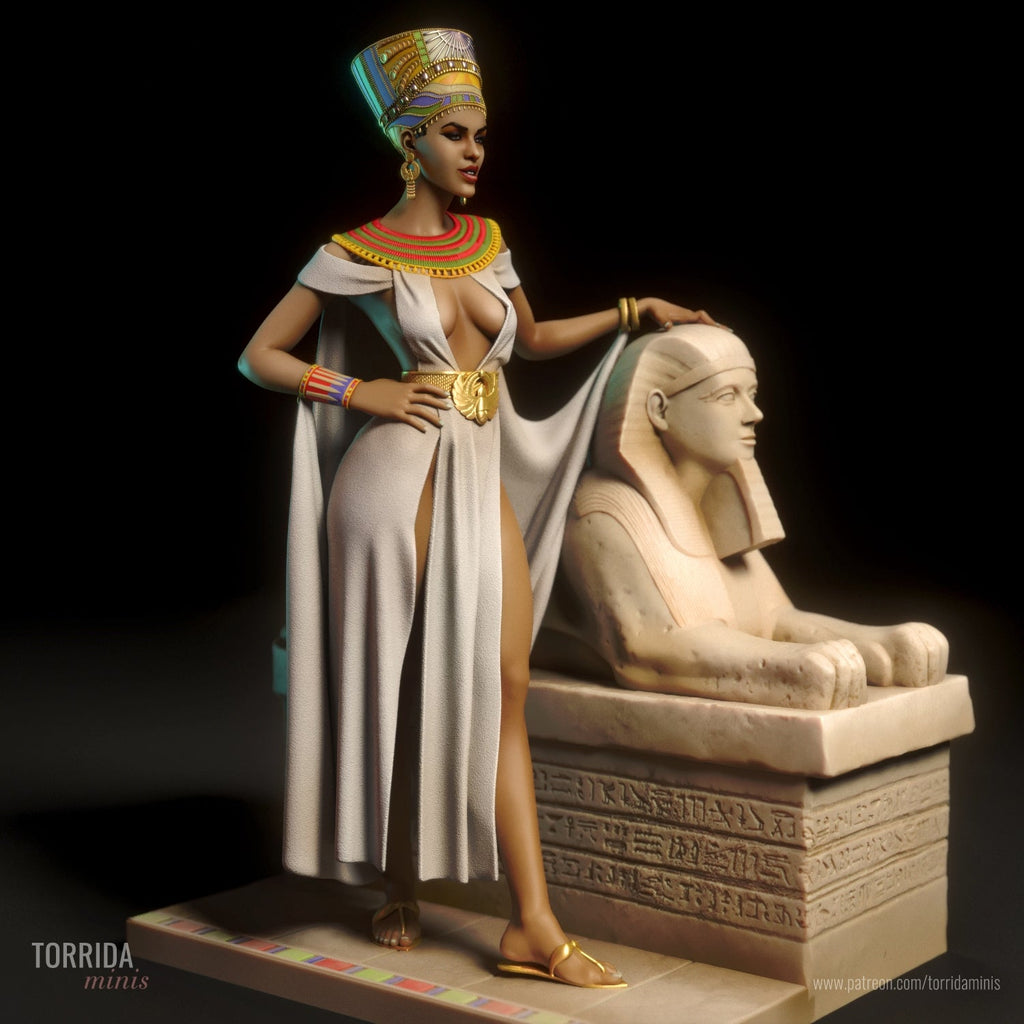 Nefertiti | Pin-Up Statue Fan Art Miniature Unpainted | Torrida Minis