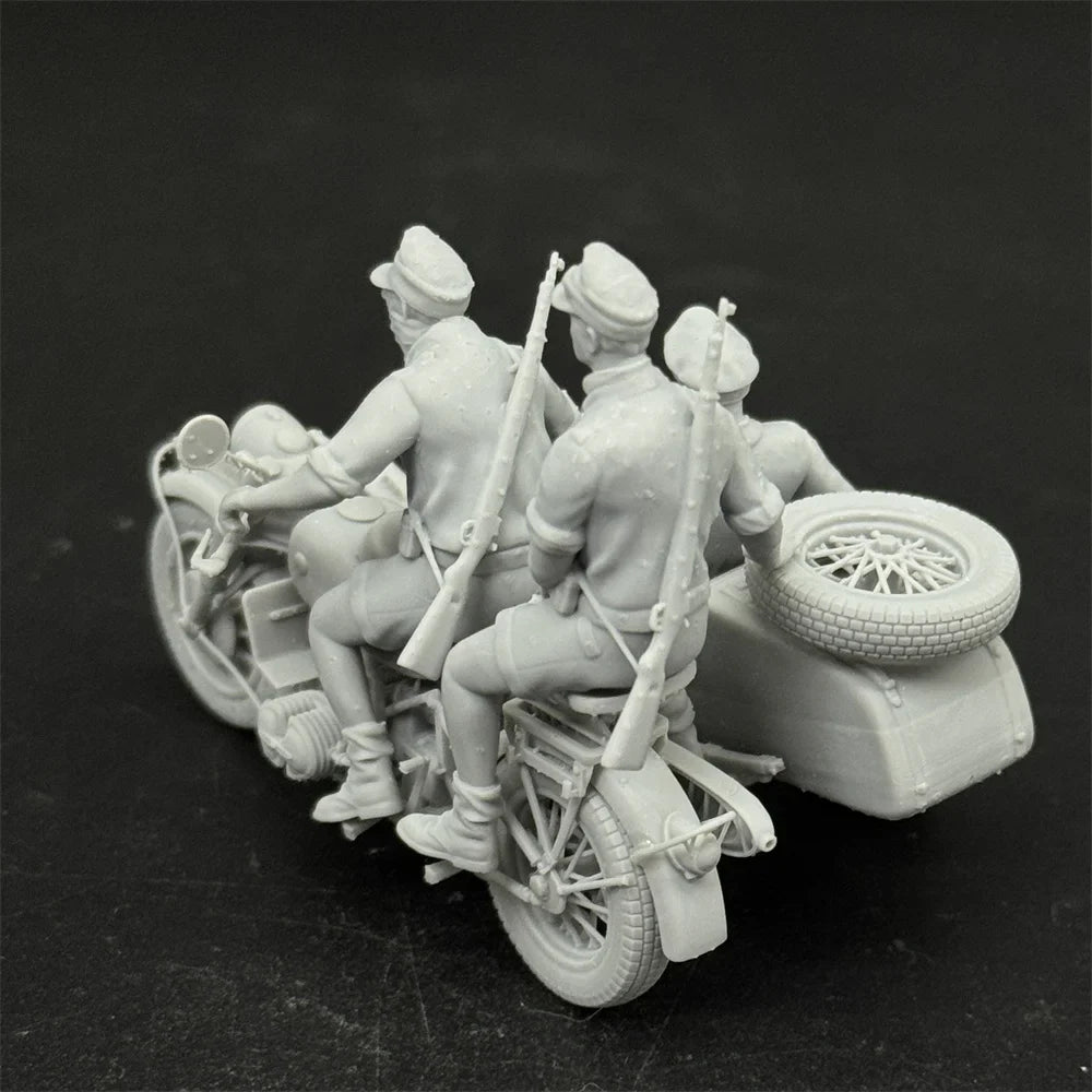 1/35 Scale WWII German Army Motorcycle Sidecar Crew
