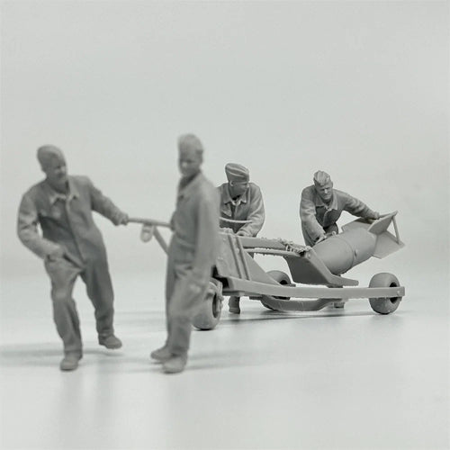 1/35 German Luftwaffe Ground Crew Resin Kit | Bomb Loading Scene (4 Fig)