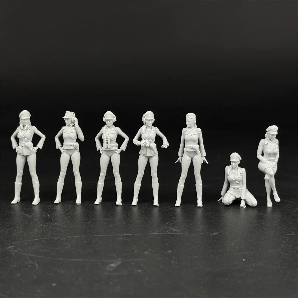1/35 German Female Tank Crew (7 Fig) Resin Kit | Pin-Up Style Miniature