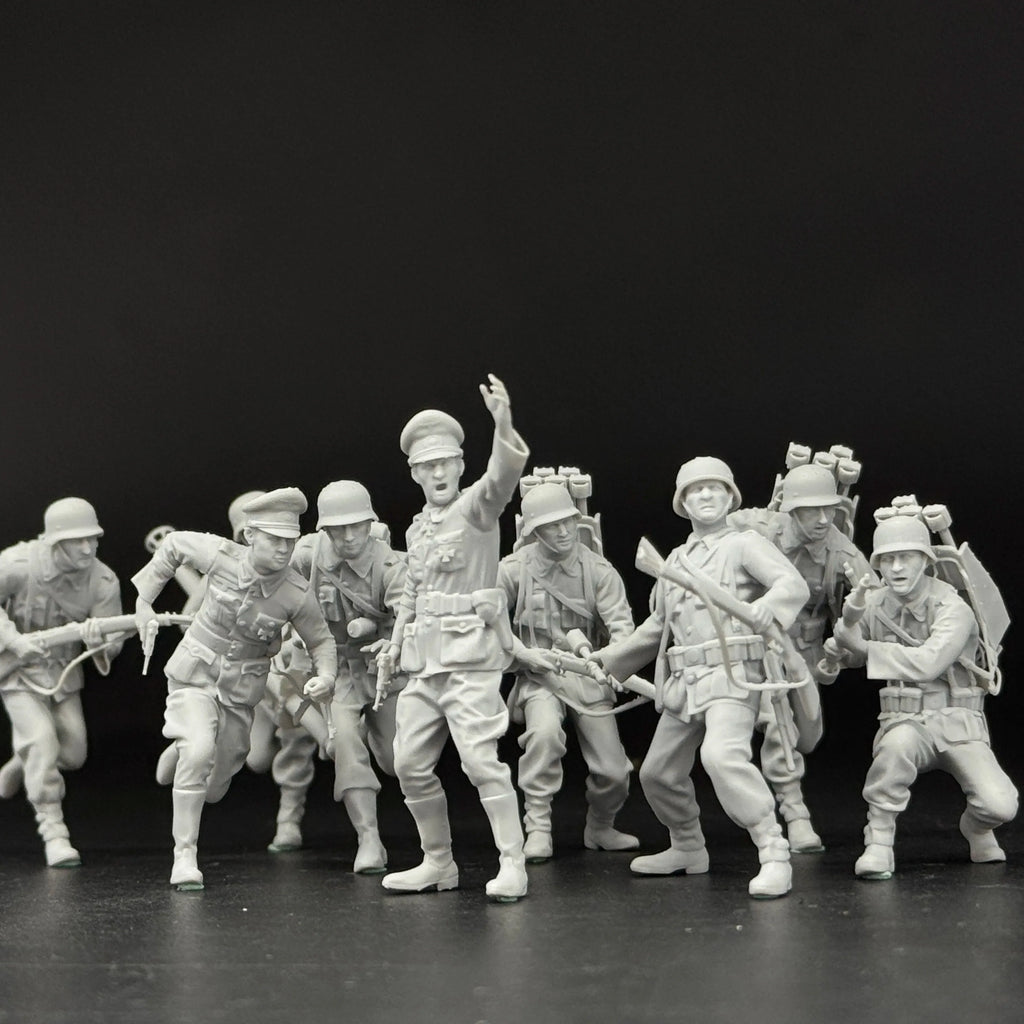 1/35 German Charging Soldiers & Officers (9 Fig) Resin Kit | Assault Scene