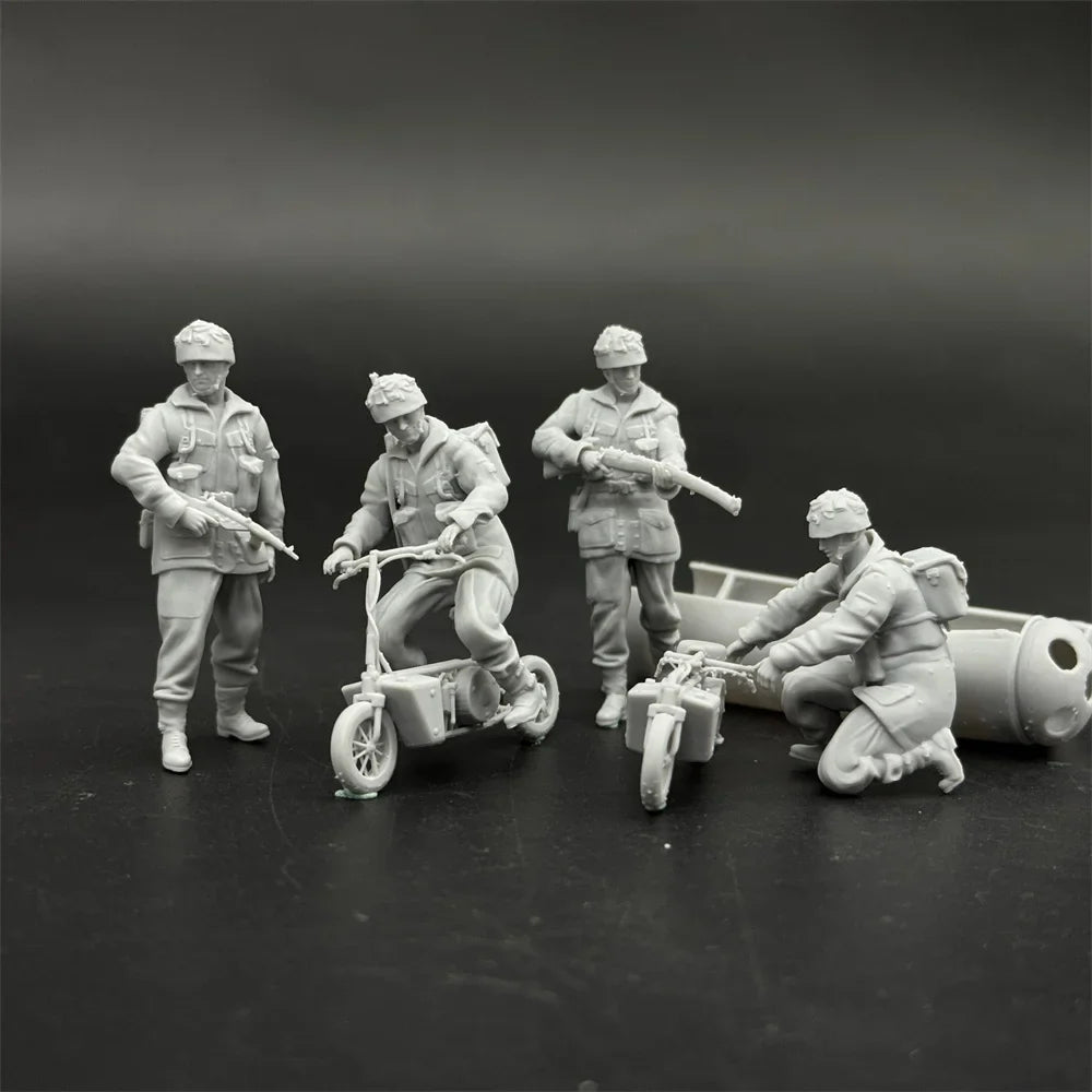 1/35 WWII British Paratrooper Figure Set | Welbike & CLE Canister Kit