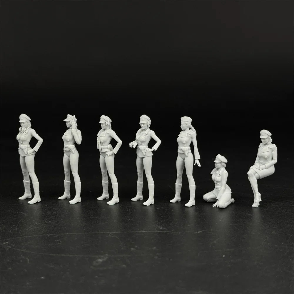 1/35 German Female Tank Crew (7 Fig) Resin Kit | Pin-Up Style Miniature