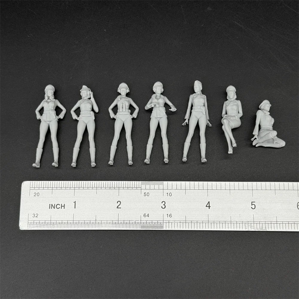 1/35 German Female Tank Crew (7 Fig) Resin Kit | Pin-Up Style Miniature