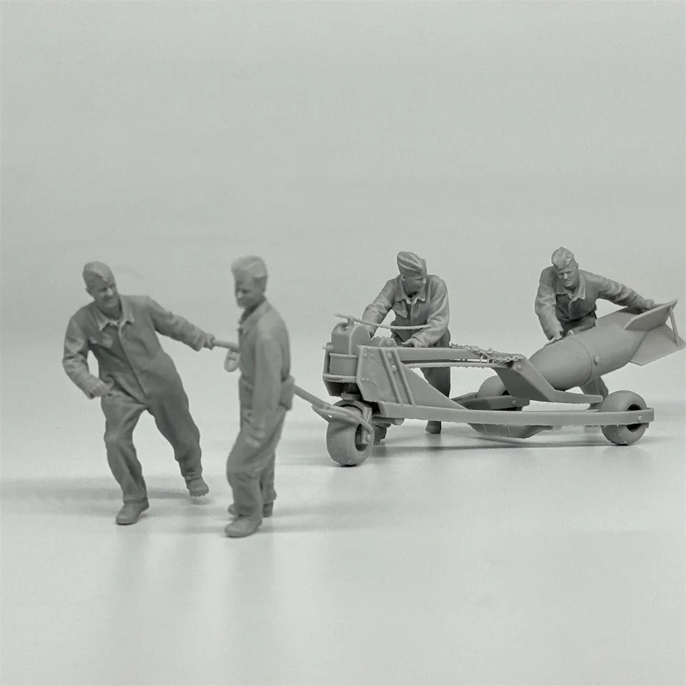 1/35 German Luftwaffe Ground Crew Resin Kit | Bomb Loading Scene (4 Fig)