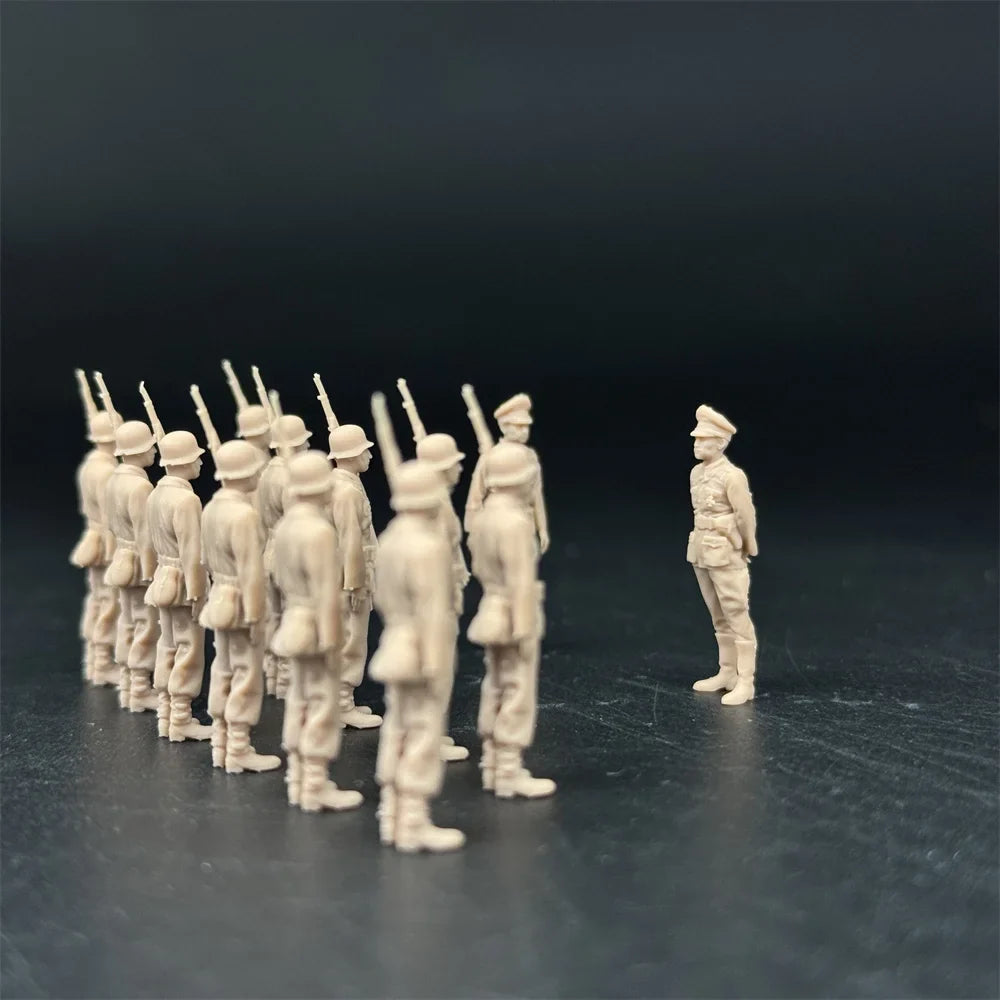 1/72 Scale WWII German Army Inspection / Formation Scene Resin Figure Set (13 Figures) - Military War Gaming