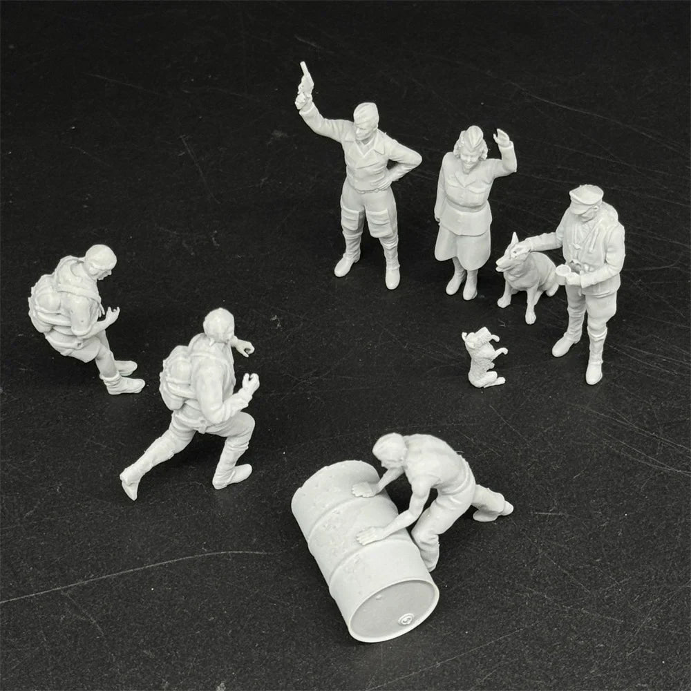 1/48 & 1/72 Scale WWII German Luftwaffe Pilots & Ground Crew Resin Figure Set (11 Figures) - Airfield Diorama