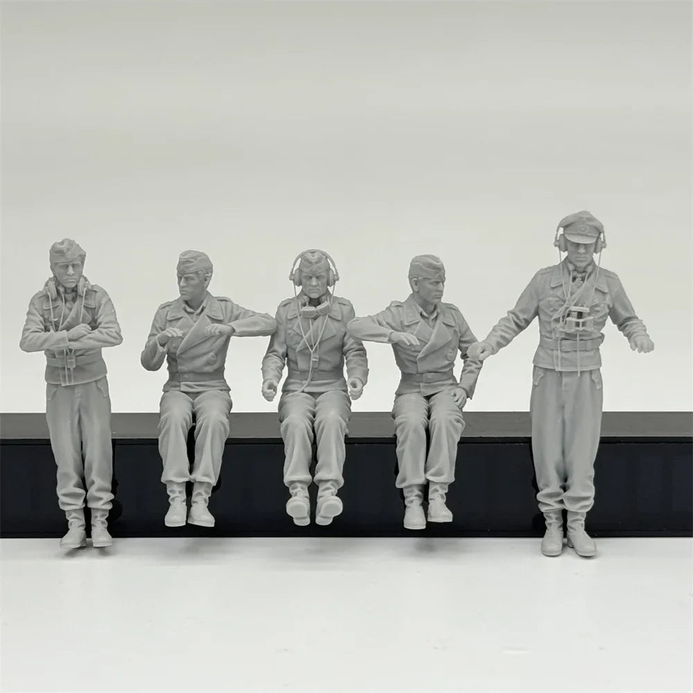 1/35 German PzKpfw IV Tank Crew (5 Fig) Resin Kit | Diorama Accessories