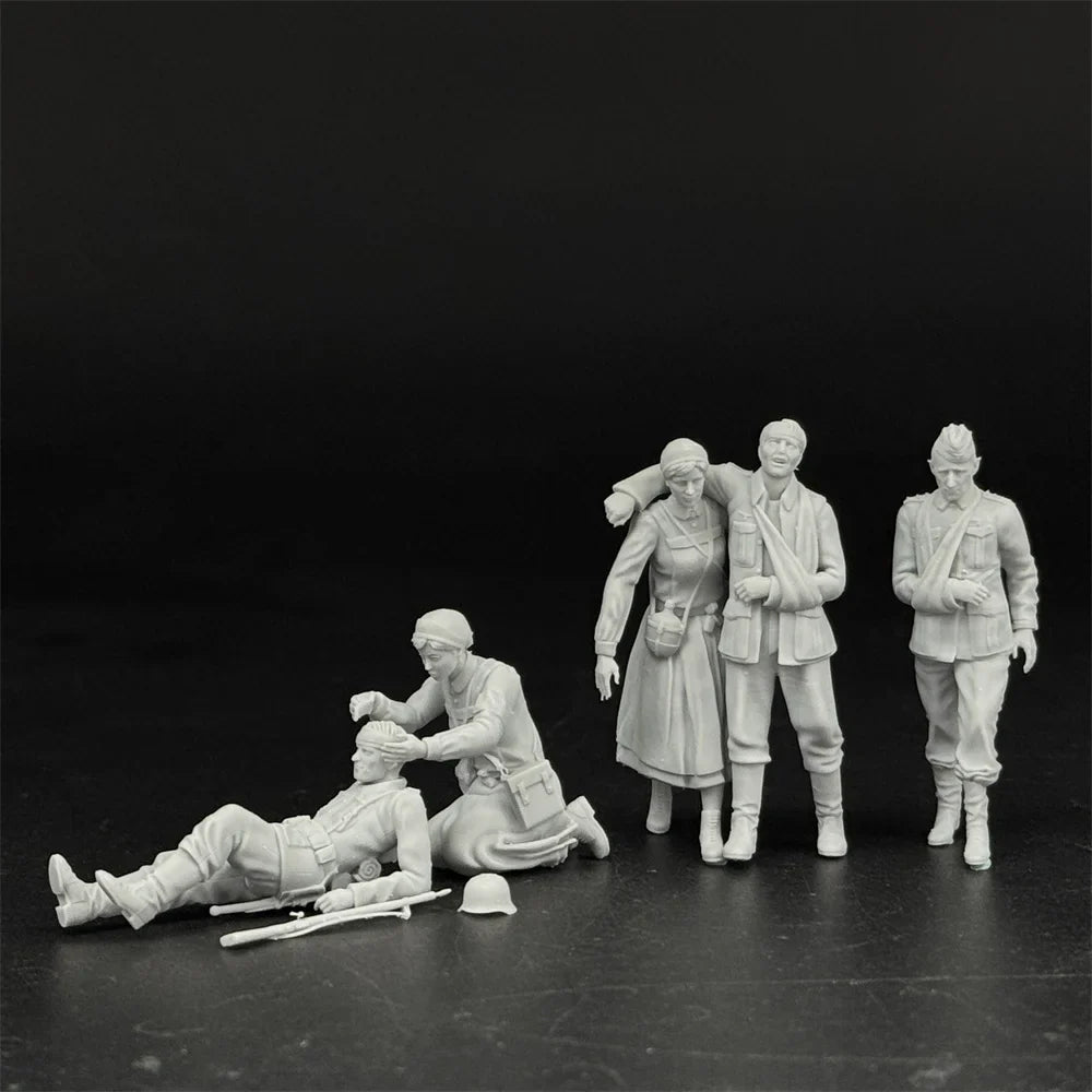 1/35 Scale WWII German Army Nurses and Wounded | 5-Figure Resin Model Kit