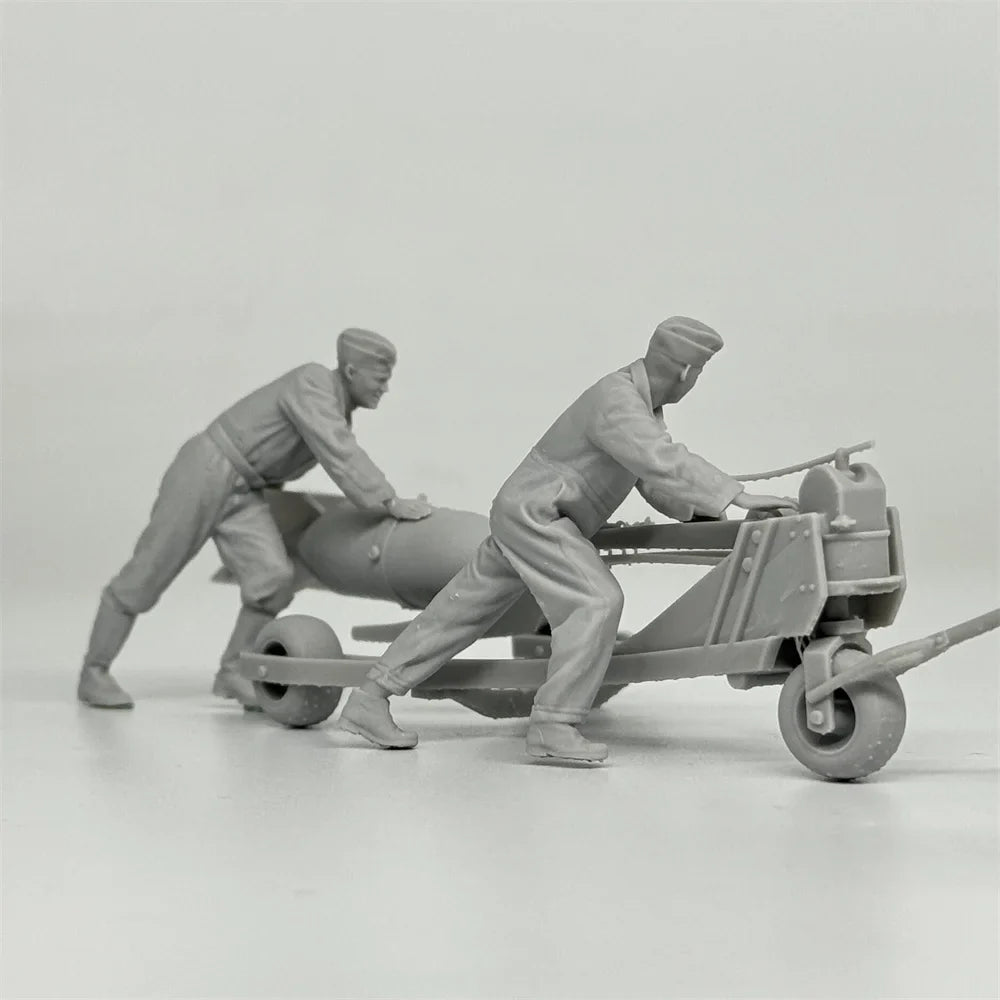 1/35 German Luftwaffe Ground Crew Resin Kit | Bomb Loading Scene (4 Fig)