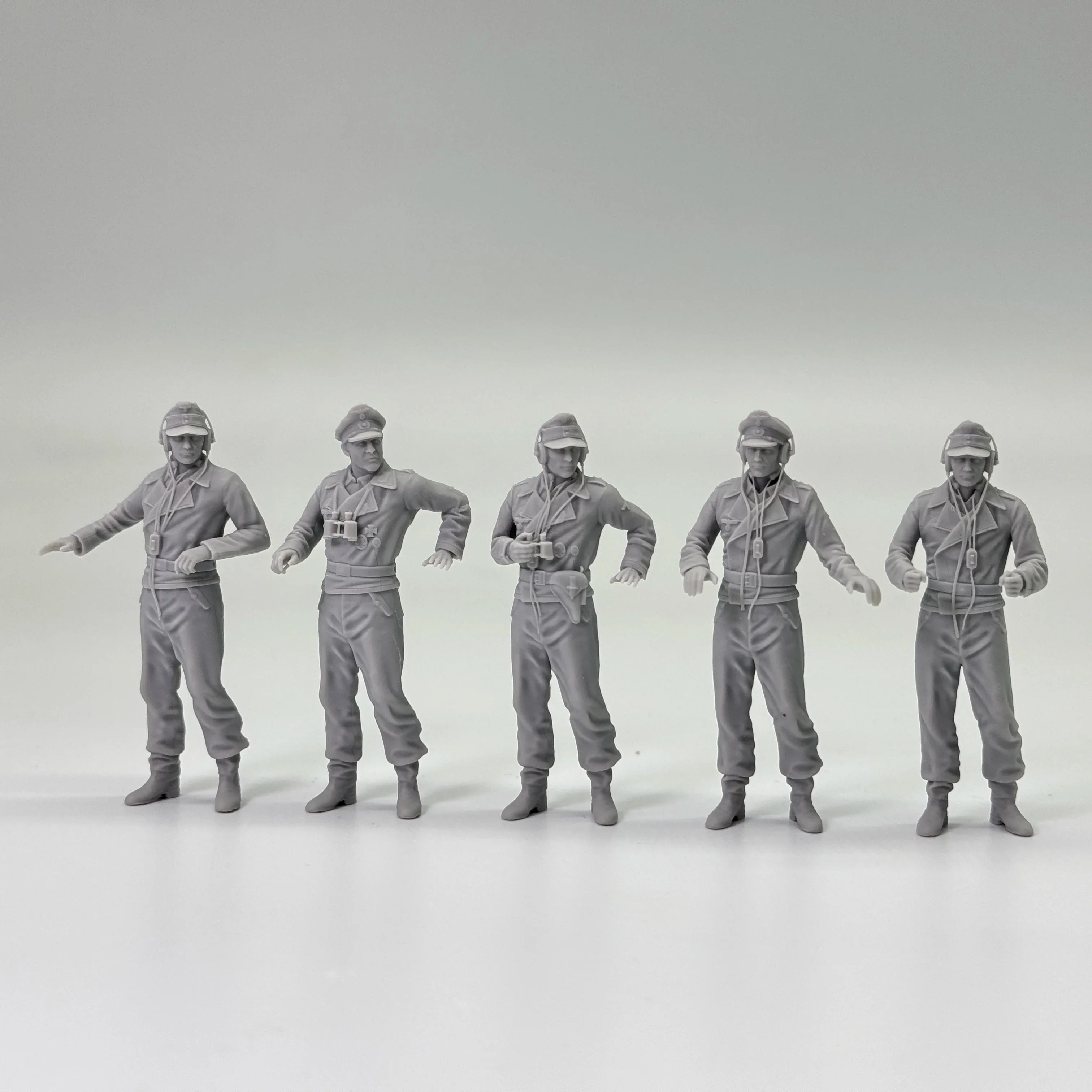 1/35 German Tank Commander Set (5 Fig) Resin Kit | Full/Half Body Vers.