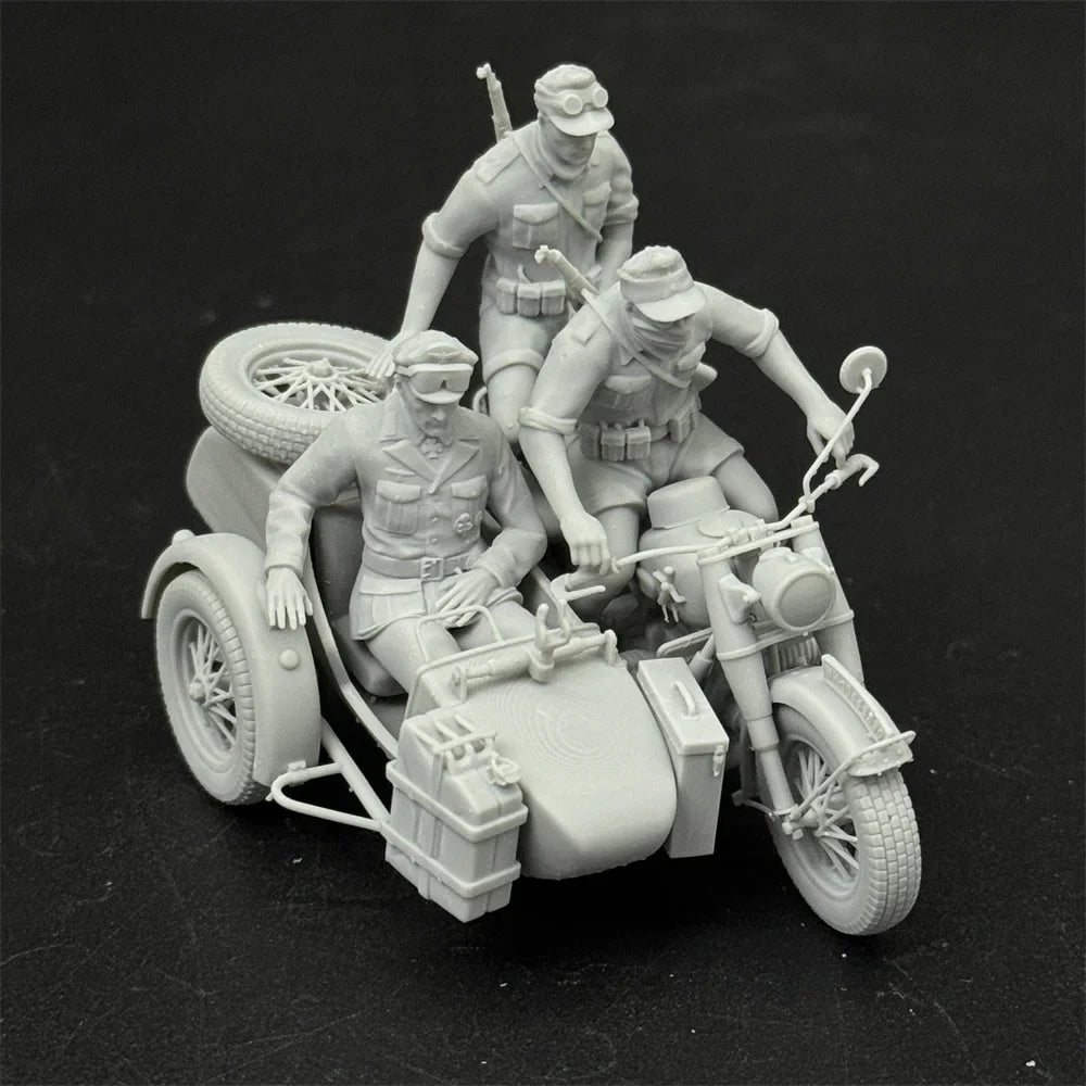 1/35 Scale WWII German Army Motorcycle Sidecar Crew