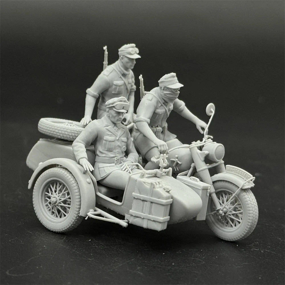1/35 Scale WWII German Army Motorcycle Sidecar Crew