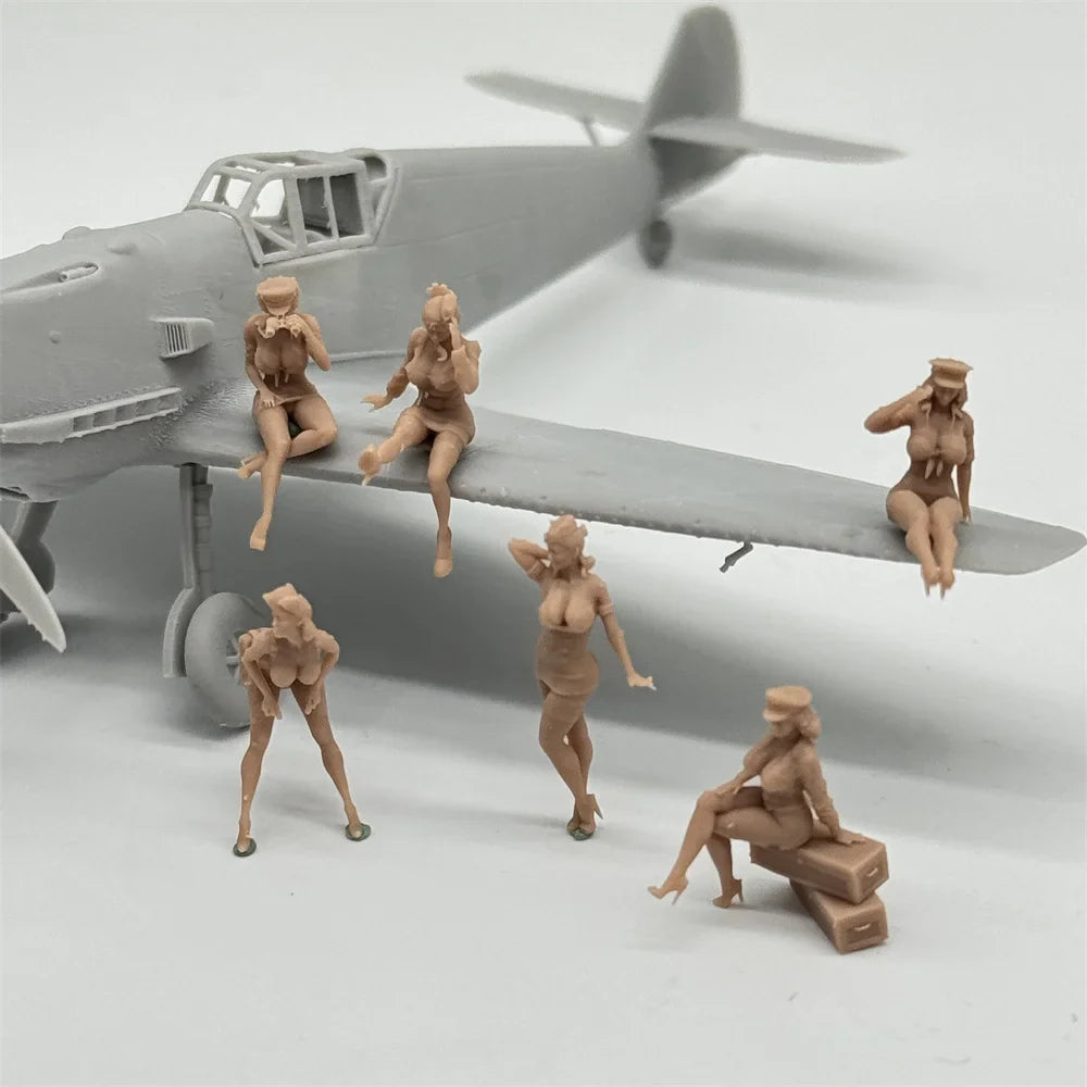 1/72 Scale WWII Pin-Up / Poster Girl Resin Figure Set - Airfield Diorama & Nose Art Miniature