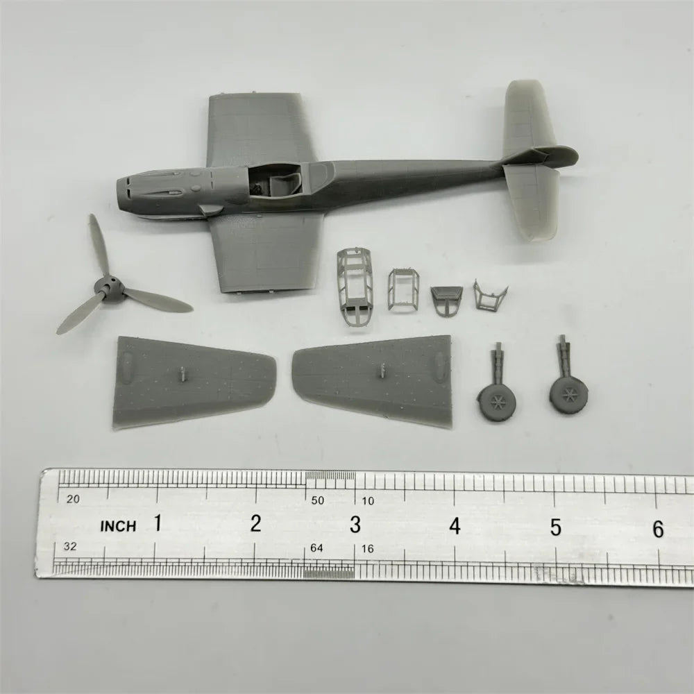 1/72 Scale WWII Pin-Up / Poster Girl Resin Figure Set - Airfield Diorama & Nose Art Miniature