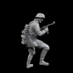 1/35 Scale WWII German Infantry SMG Gunner Resin Figure Kit - Urban Combat Miniature