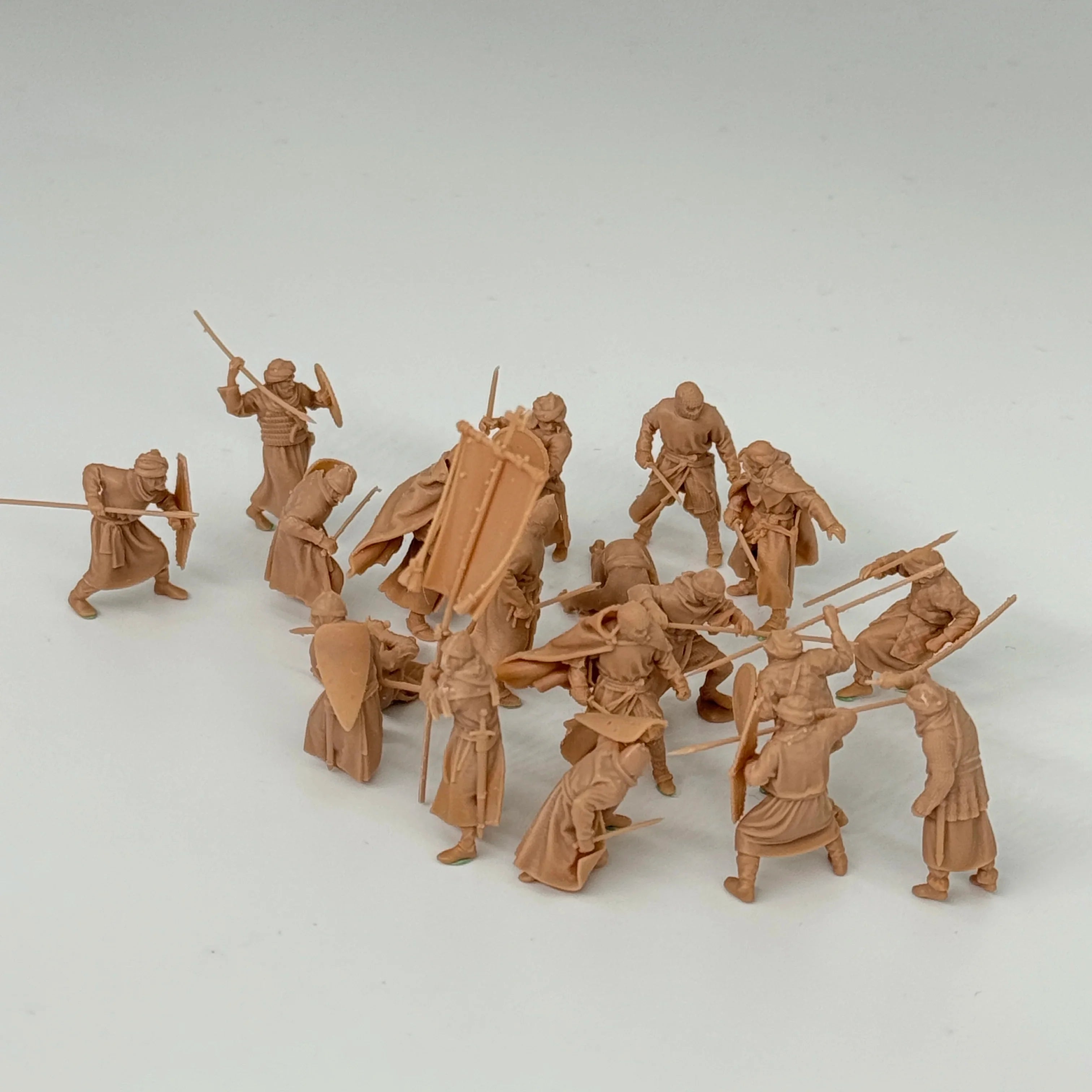 1/72 Scale Medieval Infantry Battle Scene Resin Figure Set (16+ Figures) - Aralcos / Tabletop Miniature