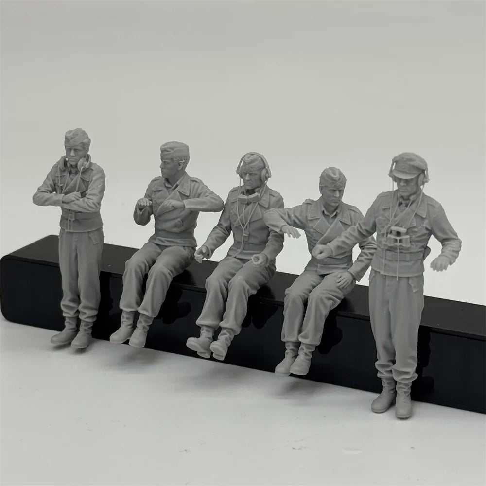 1/35 German PzKpfw IV Tank Crew (5 Fig) Resin Kit | Diorama Accessories