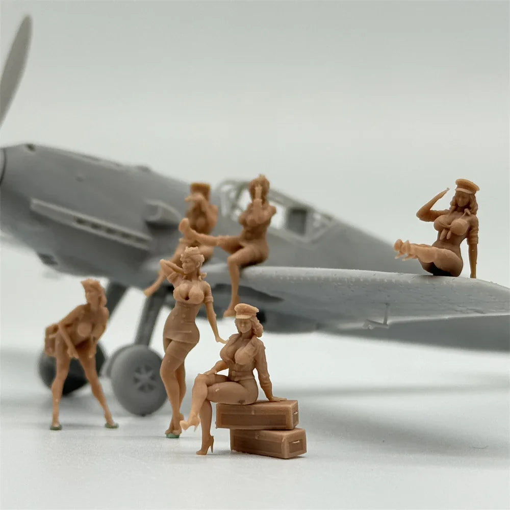 1/72 Scale WWII Pin-Up / Poster Girl Resin Figure Set - Airfield Diorama & Nose Art Miniature