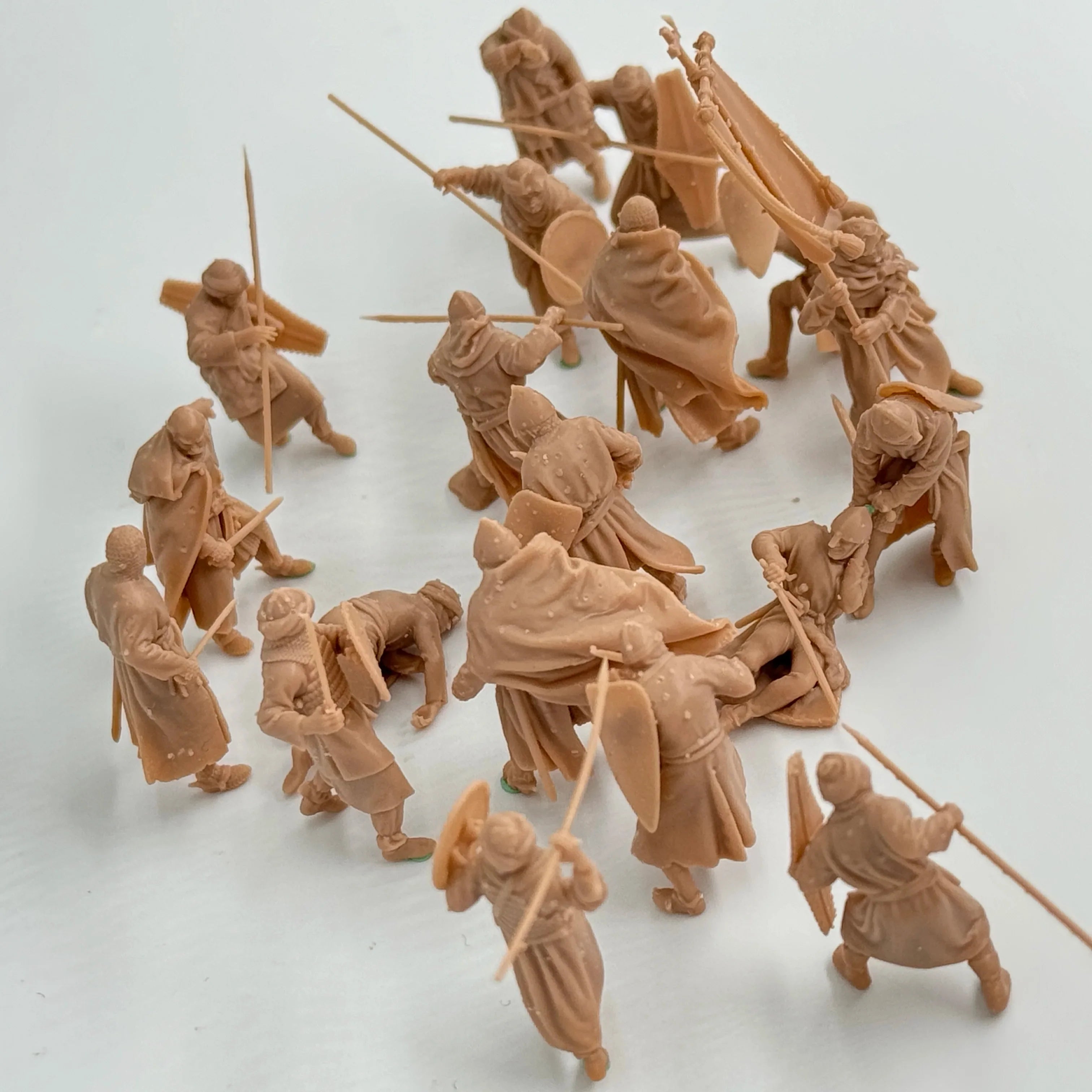 1/72 Scale Medieval Infantry Battle Scene Resin Figure Set (16+ Figures) - Aralcos / Tabletop Miniature