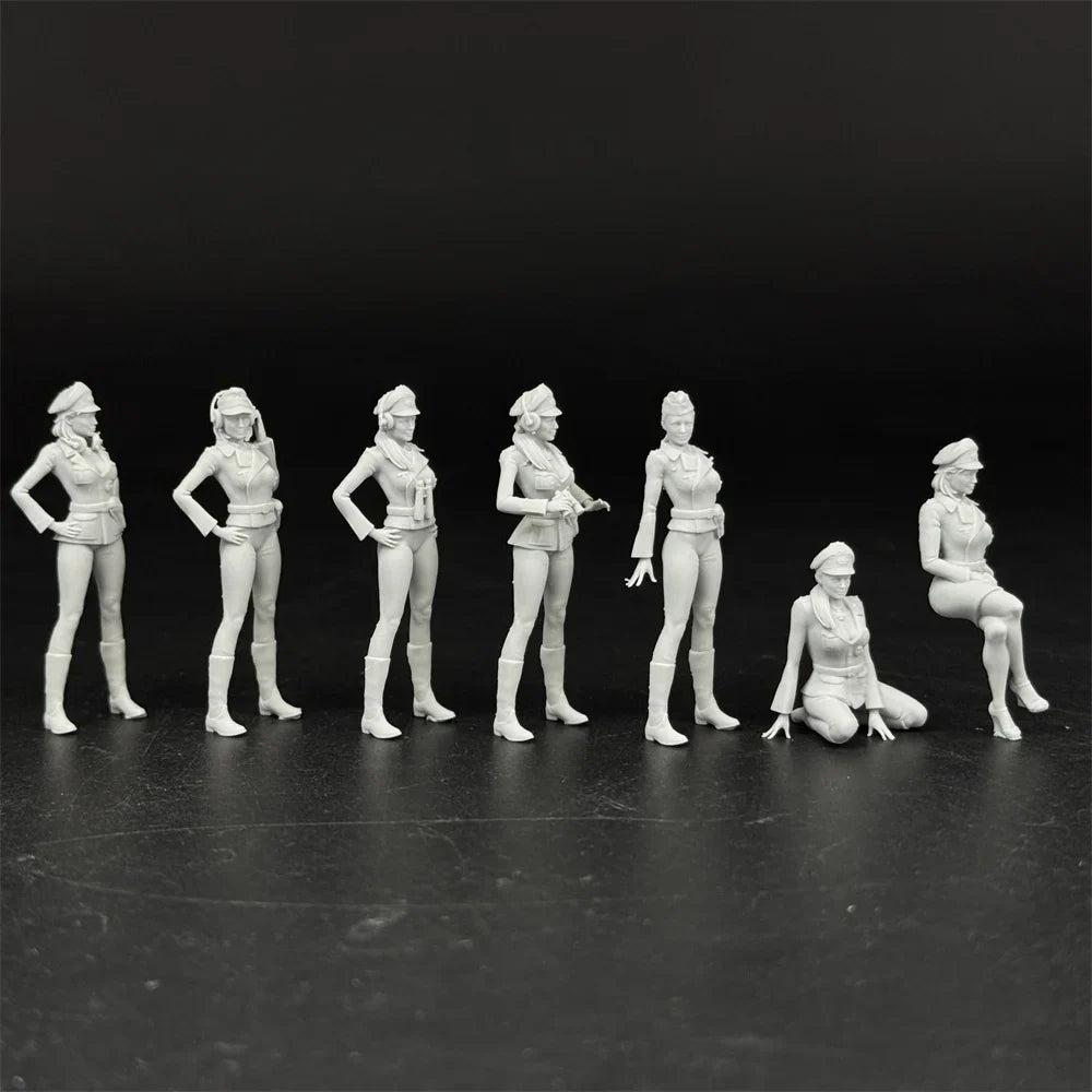1/35 German Female Tank Crew (7 Fig) Resin Kit | Pin-Up Style Miniature