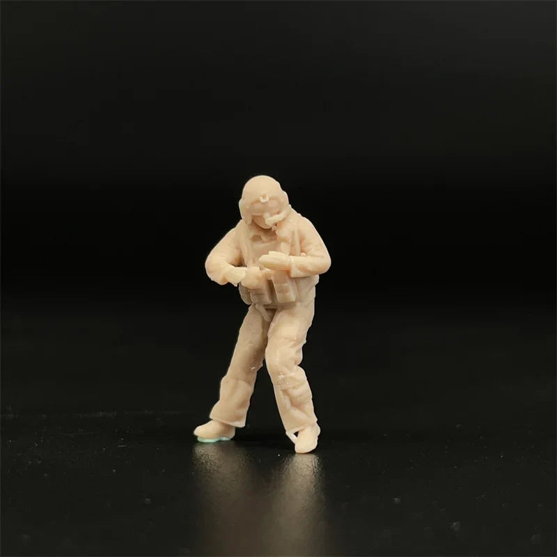 1/72 Scale US Black Hawk Helicopter Pilot & Door Gunner Resin Figure Set (6 Figures) - Modern Military Diorama