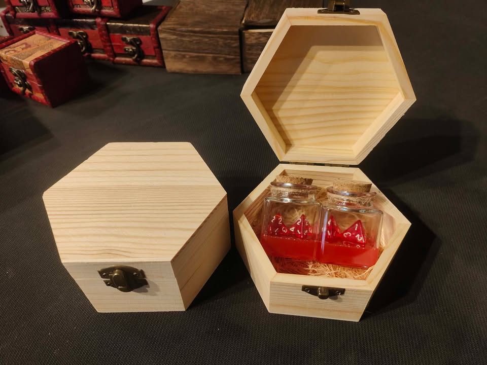 D&D Potion Of Healing Mana Health D4 Bottle Dice Prop Glass Health