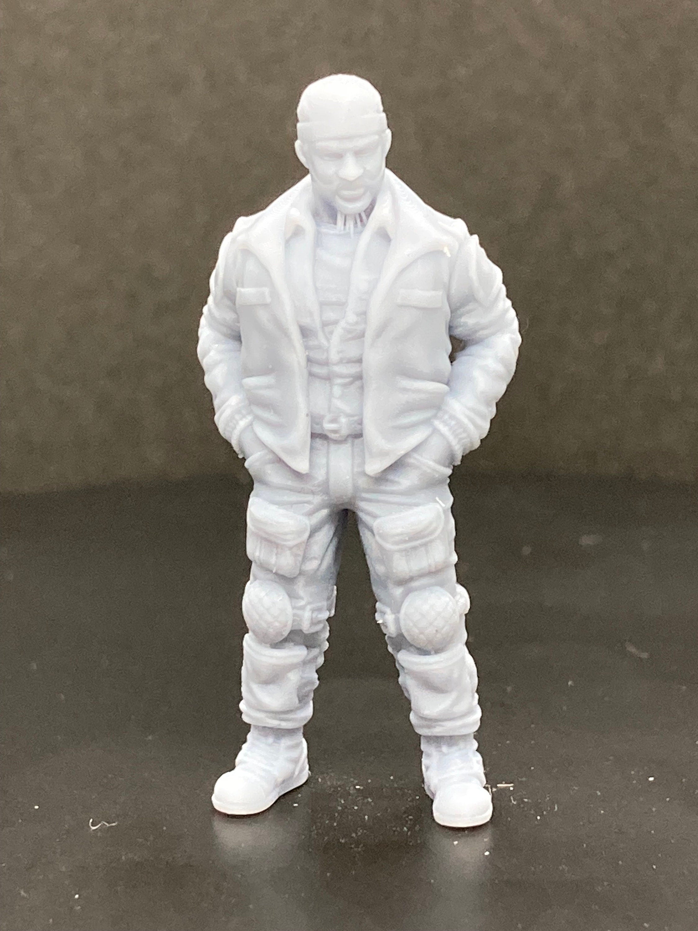 Sci-Fi Alien Nostromo Miniature: 32mm Space Crew Chief Engineer for Tabletop Gaming, RPG, and Collectors