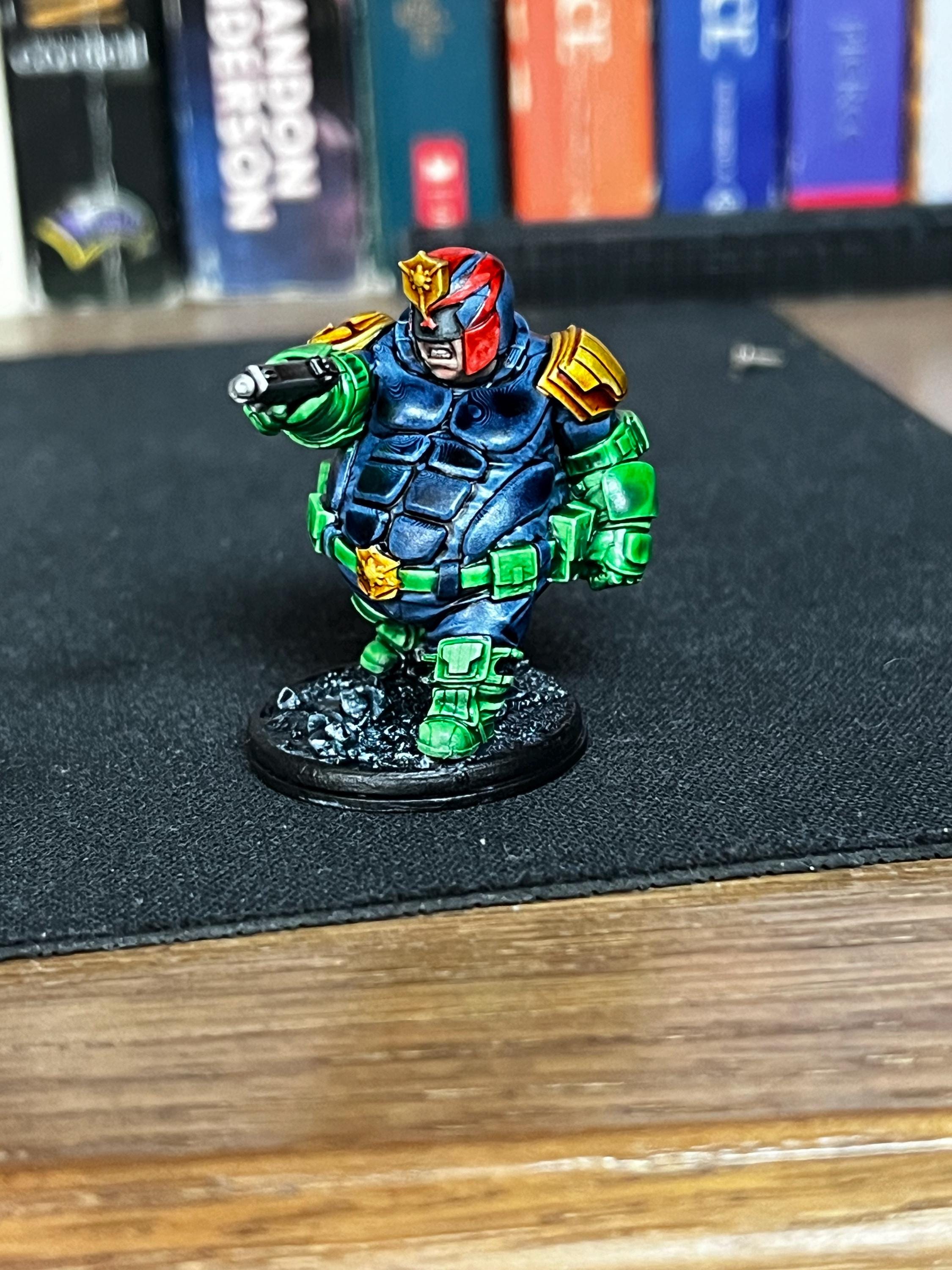 Cyberpunk Law Enforcer 32mm Miniature - Arniel Papsikels 8XL Upholder Figure for RPG and TTRPG Games