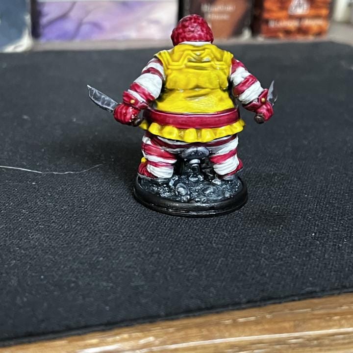 Cyberpunk Batchoy Clown Ronard MC Hotdog 32mm Miniature Figure for RPG and Tabletop Gaming