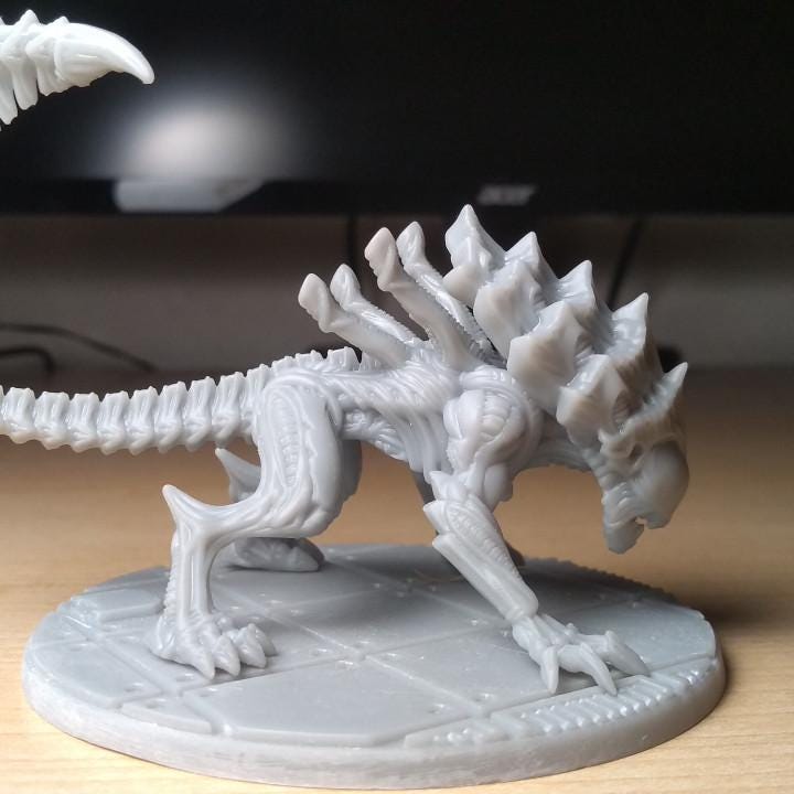 Xenomorph Xeno Brood Charger Miniature - 32mm Papsikels Alien RPG Figure for Tabletop Gaming
