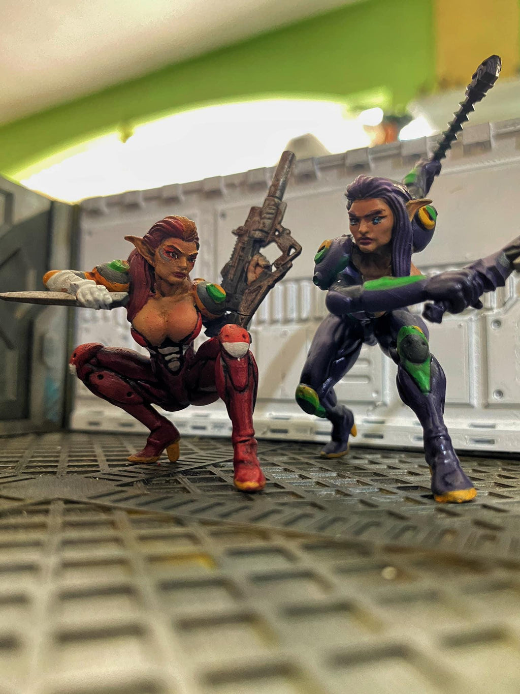 Aethelari Huntresses: 32mm Papsikels Alien Miniature for Xenowars RPG & Tabletop Gaming