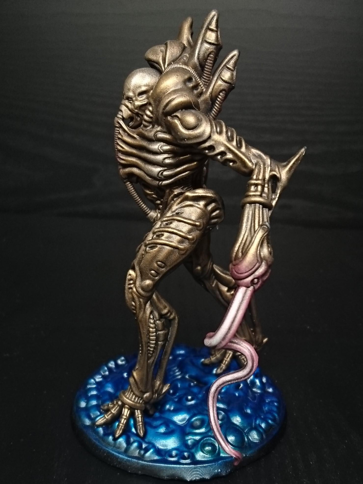 Kololax Titan Resin Miniature: Sci-Fi Tabletop RPG Figure for Xenowars and Alien-Inspired Games