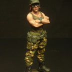 Sci-Fi Alien vs Human Space Crew Miniature - 28mm/32mm Grechen Figure for Tabletop RPG