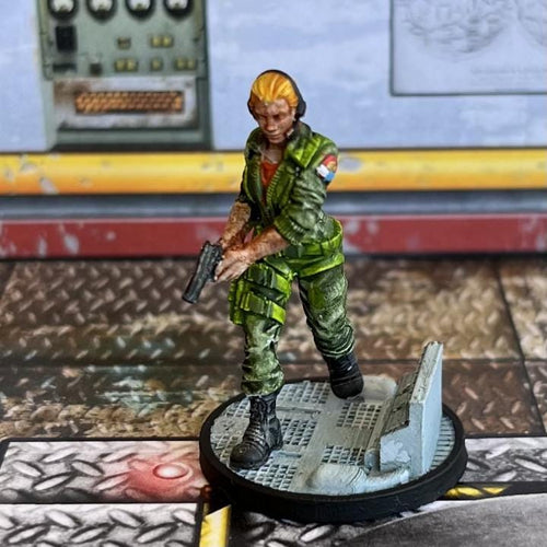 Anita Chezcova: 32mm Colonial Marine Pilot Miniature - Aliens vs Humans Sci-Fi Tabletop Gaming Figure