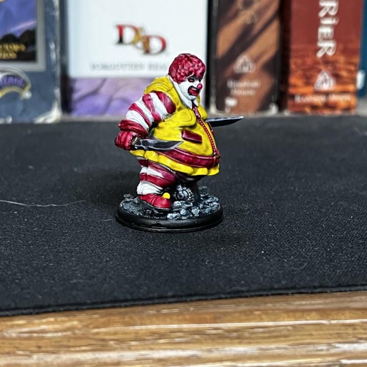Cyberpunk Batchoy Clown Ronard MC Hotdog 32mm Miniature Figure for RPG and Tabletop Gaming