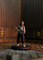 Aliens Vs Humans Scavenger Romulus, Sole Survivor Rain , Papsikels, 32mm Mini