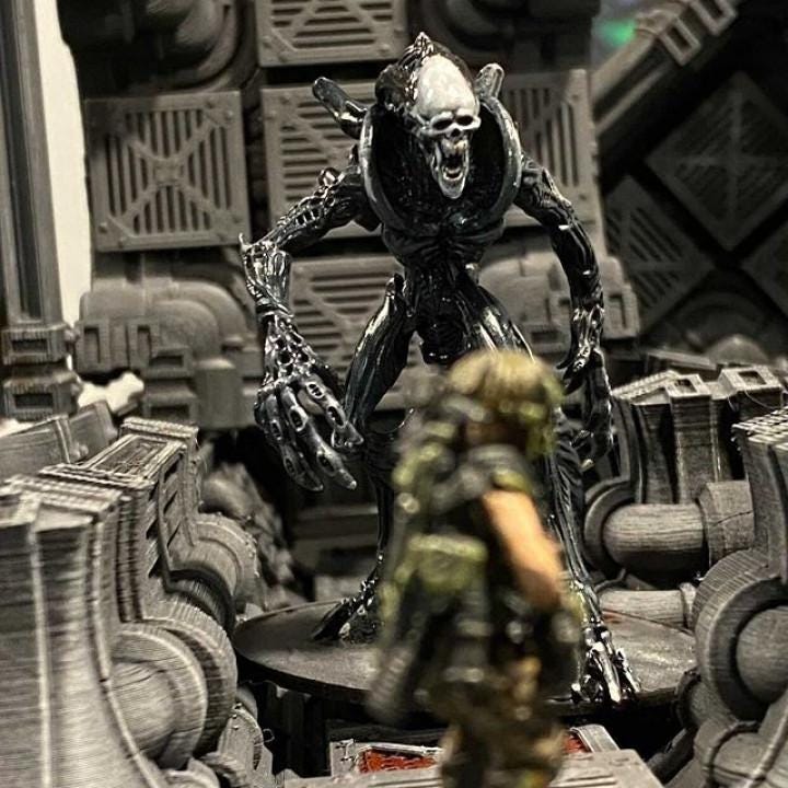 Xenomorph Royal Brood Horrors: 32mm Gigerian Miniature for Alien-Inspired RPG and Tabletop Gaming