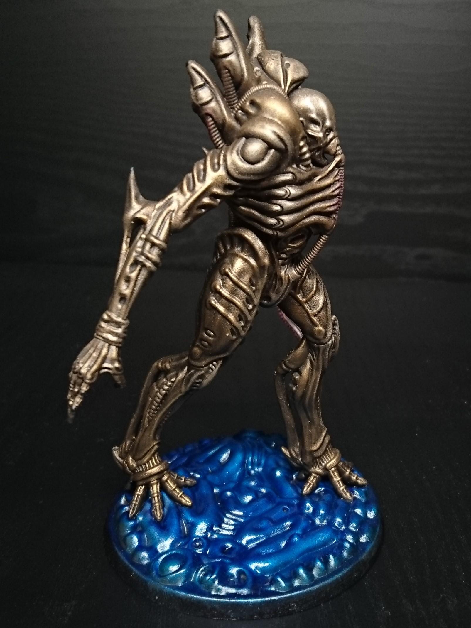 Kololax Titan Resin Miniature: Sci-Fi Tabletop RPG Figure for Xenowars and Alien-Inspired Games