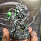 Omega Yerivaan Offspring Keeper Miniature - Papsikels Alien RPG, 32mm TTRPG Gaming