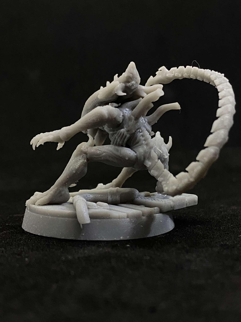 Aliens Vs Humans - That Thing - Xeno Cerberus, Papsikels, 32mm Mini